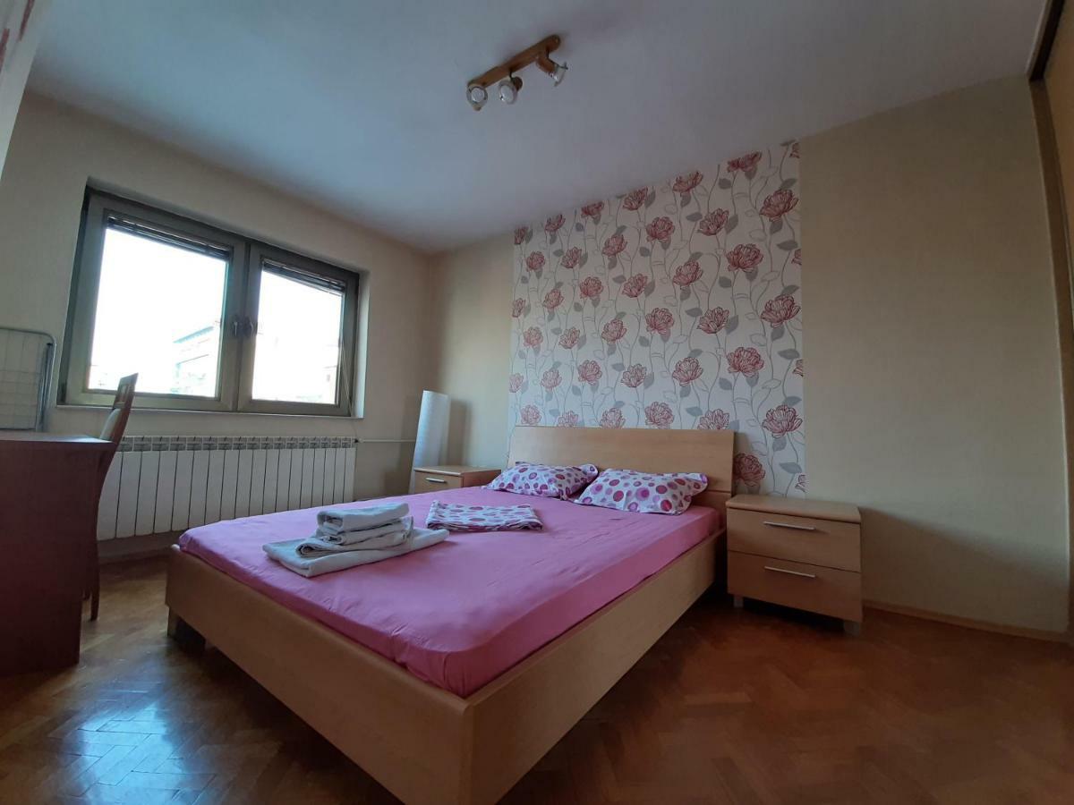 Square Exclusive Apartment 3N Skopje Esterno foto